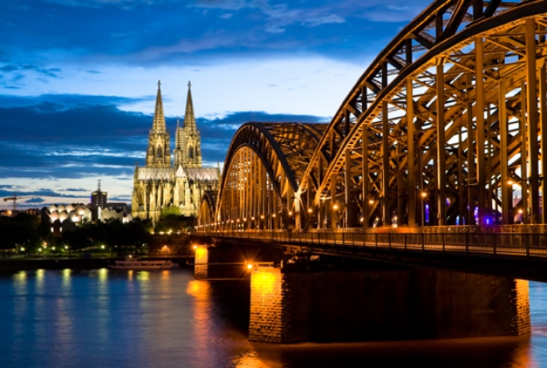 K&ouml;ln bei Nacht
